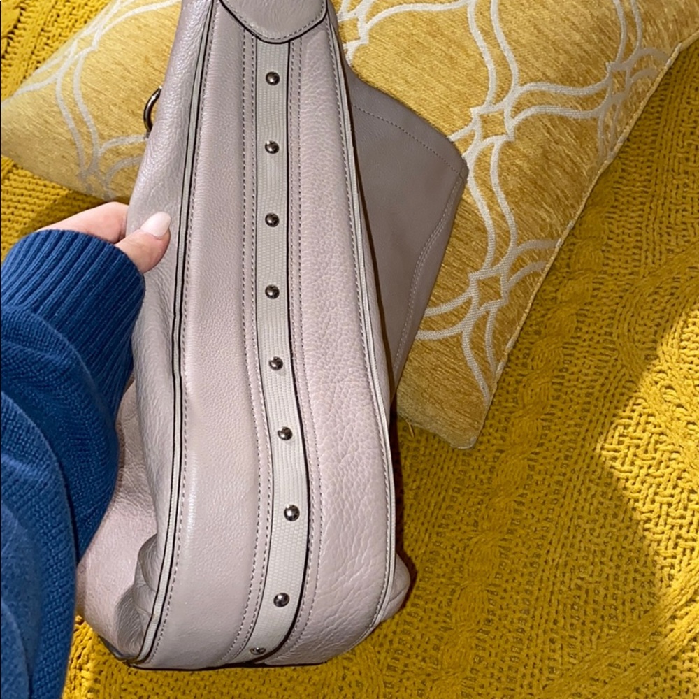 coach purse! - Picture 4 of 7